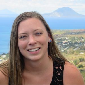 Meet your Posher, Abby